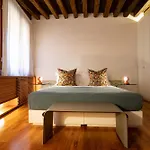 Ca' Della Scimmia - Rialto - *