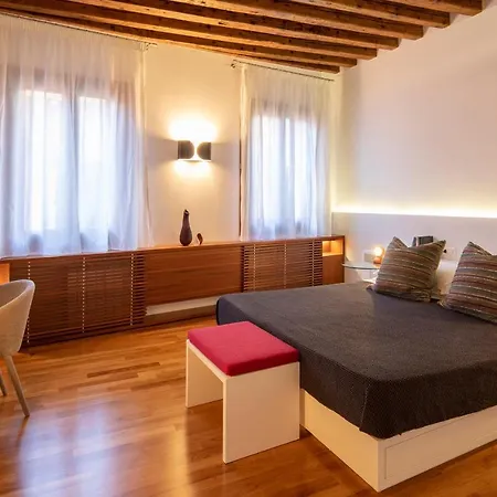 Ca' Della Scimmia - Rialto Bridge, Apartment *
