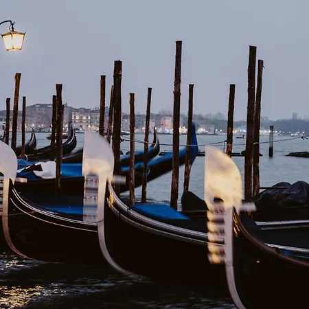 Ca' Della Scimmia - Rialto Bridge, شقة البندقية
